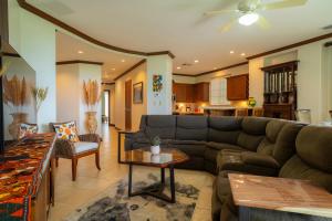 Bay Residence 9F 3 bdr Garden View in Los Suenos