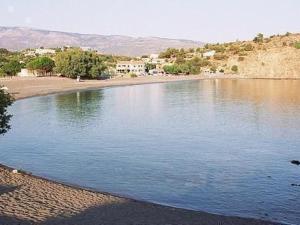 Holiday Home Spiti Limnos- idyllisch gelegen im Orangenhain by Interhome