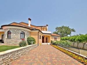 Holiday Home Schöne Ferienvilla Morena mit Pool by Interhome