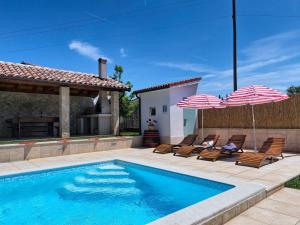 Holiday Home Haus Daniela mit überdachter Terrasse und Pool by Interhome