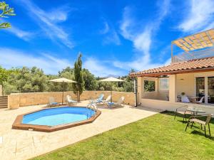 Holiday Home für 12 Personen in Episkopi- Kreta - West-Kreta by Interhome