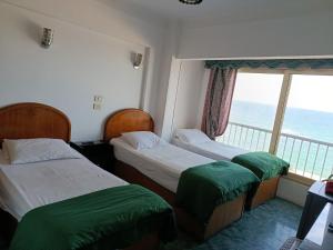 Royal Crown Residents Hotel عائلات فقط Families only