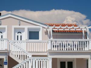 Apartment Moderne Ferienwohnung mit jacuzzi by Interhome