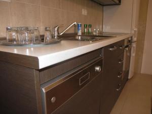 Apartment Gesamte Wohnung in Gradac mit Möbliertem Balkon by Interhome