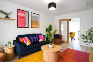 3-Bed House, Sleeps 5,Bedford