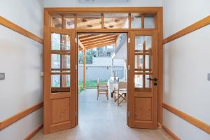 Elegant 4-BR City-Center Villa with Private Garden