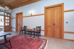 Elegant 4-BR City-Center Villa with Private Garden