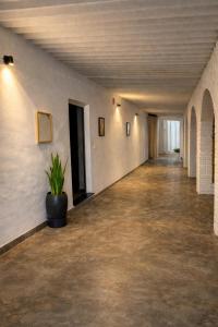 5 Minutes from Airport- Farmify - Peaceful Village Farmstay