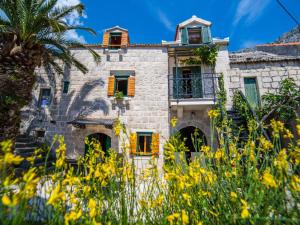 Holiday Home Anwesen mit Blick auf das Wasser by Interhome