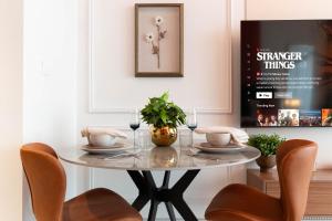 Elegant Studio with Balcony & Pool in Dubai Studio City