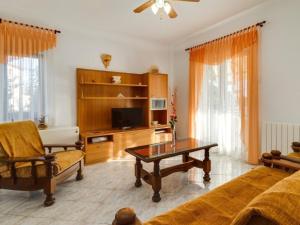 Apartment Appartement Sankovic by Interhome