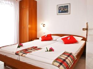 Holiday Home Gemütliches- familienfreundliches Steinhaus by Interhome