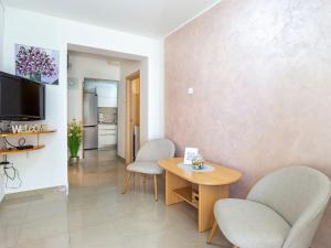 Apartment Appartement Perka No-1 by Interhome