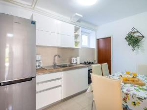 Apartment Appartement Perka No-1 by Interhome