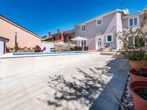 Holiday Home Neues Ferienhaus Nina in der Nähe von Rovinj by Interhome