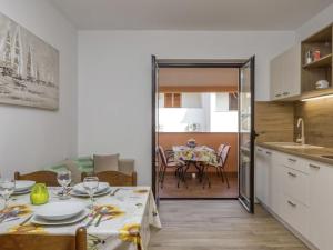 Apartment Wohnung Silva5 mit Wasserblick by Interhome