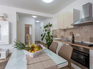 Apartment Schöne Wohnung Funtana Nr-1 by Interhome