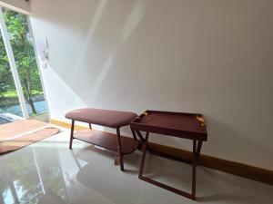 ไวท์ เฮ้าท์ แคมป์ ชะอม