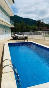 Apto na praia de Maranduba