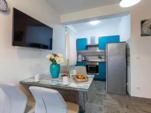 Apartment Schöne Wohnung Funtana Nr-3 by Interhome