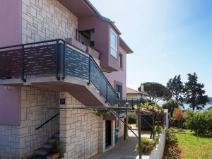 Apartment in Pula und Nah am Strand by Interhome