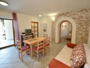 Apartment im Erdgeschoss mit Panorama-Blick by Interhome