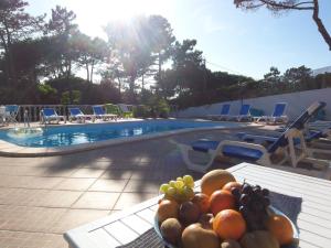 Holiday Home Schönes Ferienhaus in Colares mit Privatem Pool by Interhome