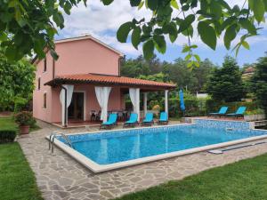 Holiday Home Valmonida mit Pool by Interhome