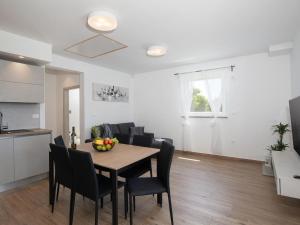 Holiday Home in Pomer mit Parkplatz by Interhome