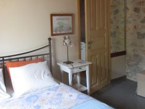 Holiday Home Romantic Stonehouse by Interhome