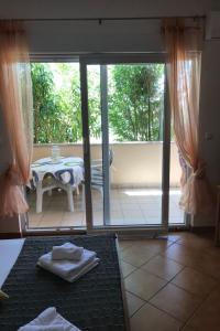 Apartment Appartementanlage Vila Anica mit schönem Pool by Interhome