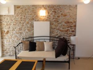 Apartment Große Ferienwohnung in Zadar mit Privatem Balkon by Interhome