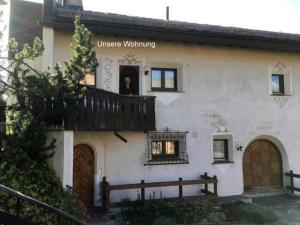 Apartment Chesa Linaira by Interhome