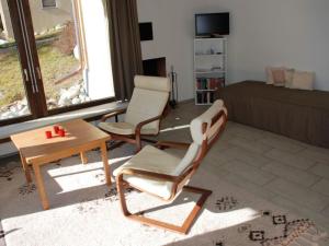 Apartment Chesa Arnica A1 by Interhome