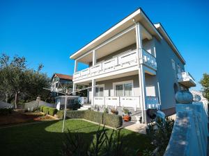 Apartment Apartment Sukosan by Interhome