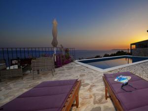Holiday Home Wunderschöne Steinvilla mit tollem Ausblick by Interhome