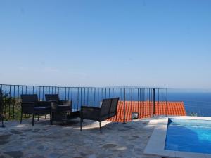 Holiday Home Wunderschöne Steinvilla mit tollem Ausblick by Interhome