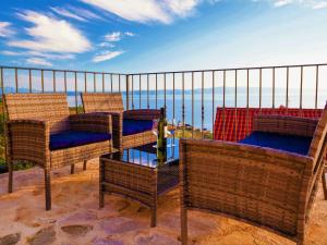 Holiday Home Wunderschöne Steinvilla mit tollem Ausblick by Interhome