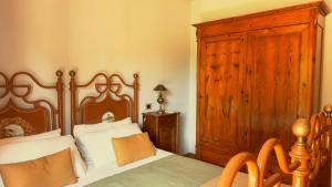 Family Villa On Estate With Farm Near Sutri