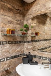 Square Slivnitsa 2BR apt 5 minutes from top center