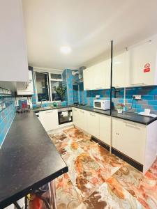 Nice room in Superb Location