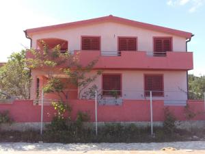 Apartment Ema erste Etage mit offener Terrasse by Interhome