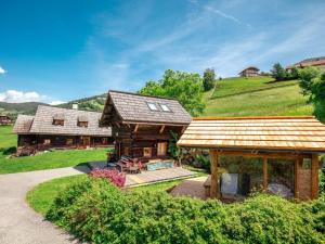 Holiday Home das kleine U in Rennweg am Katschberg by Interhome