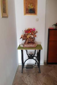 Apartment Wohnung Ivaana mit Privatparkplatz by Interhome