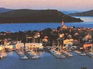 Apartment Kleines Apartment Emil Vanily by Interhome