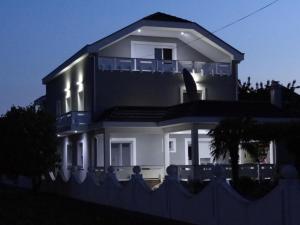 Apartment Apartment Sukosan by Interhome