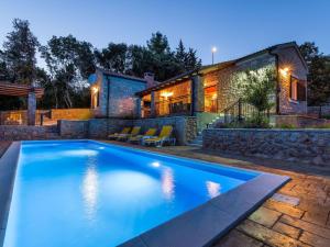 Holiday Home Ferienvilla Roko mit beheiztem Pool by Interhome