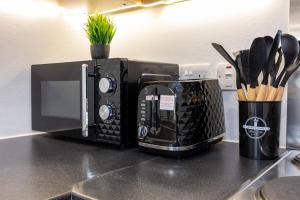 Cityside Apartment Walk to Etihad & Coop Live