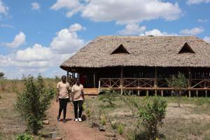 Veilscape Mara Camp