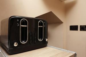 City Central Work-Friendly Studio 1BR